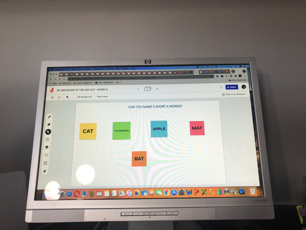 Mogara012's tweet photo. Today in 3K we were able to give examples of 5 words with the short /a/ sound #Wecandoanythingvirtually @PS66JKO @desarioh @NHowell66 @DatoSheehan @District27NYC @ofdc_nycschools @UFT @BrianUFT https://t.co/E3p5kNXDdK