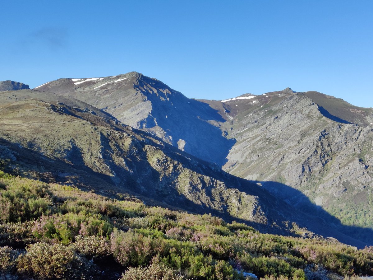 bertopastoriza's tweet photo. Necesitamos paisajes sin transformar🏞️
Necesitamos biodiversidad 🌳🐻🦆
Mantener una naturaleza conservada es parte de nuestro Patrimonio de la Humanidad.
Por todo esto, los proyectos de energía renovable no pueden construirse en zonas como estas 👇 #fdjcc https://t.co/cCDHJls8Q1