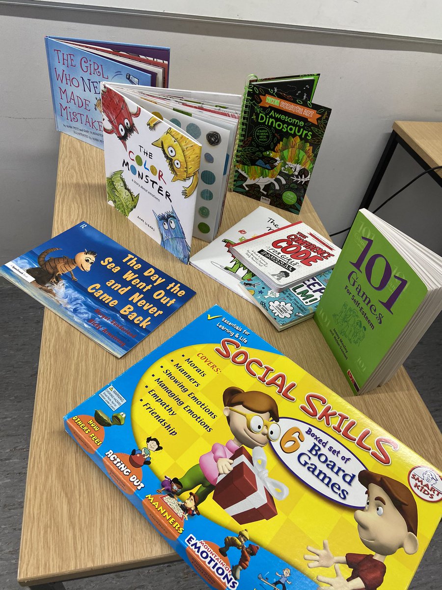 justkerry13's tweet photo. What a fantastic afternoon @PrestonCollege learning about Pastoral support in schools and the power of play! Thanks to Susanne and @BenjiSchool 🐶for sharing your time, resources and expertise with us! #employabilityskills #therapydog https://t.co/mEseuToKKZ