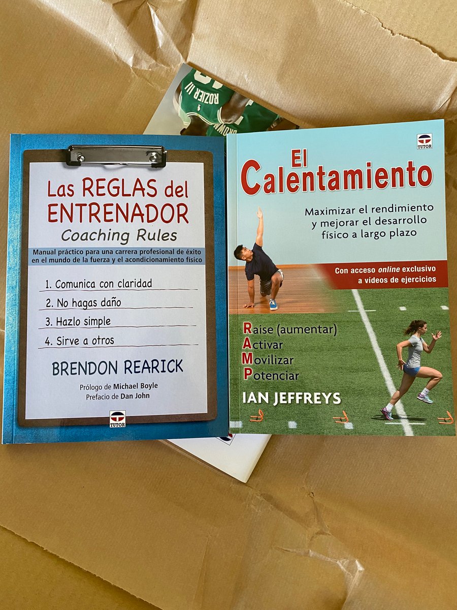 strength_jc's tweet photo. Muchas gracias @edicionestutor por el trato y la rapidez en el envío. #TeamTutor 💪🏻
@BrendonRearick One quick look and I'm already impressed. A must for any coach. Great job.
Gracias también a @JorgeGarBas @Reaul_11 https://t.co/GjOcJEa7ok