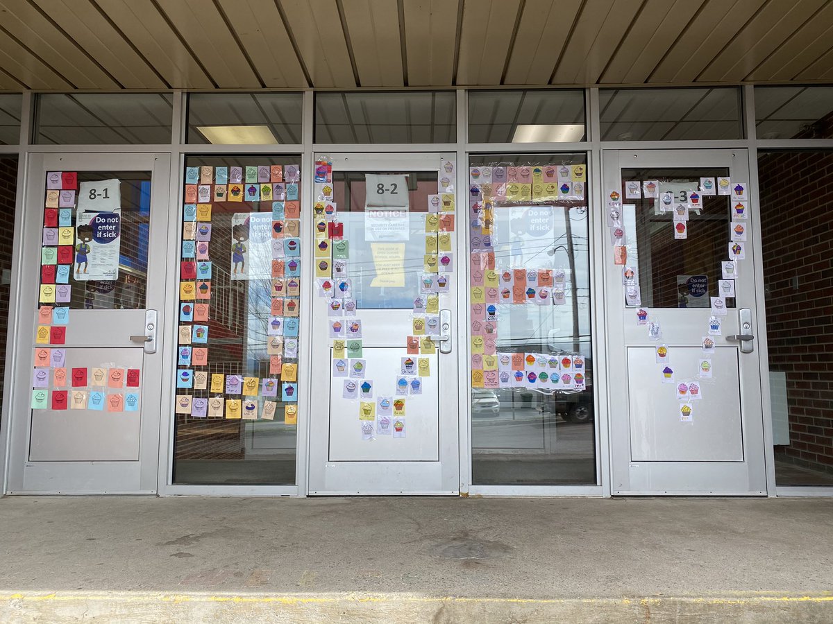 Our students decorating our doors with cupcakes in support of Islaview Day. Showing their love! <a href="/islaviewfdn/">Islaview Foundation</a>