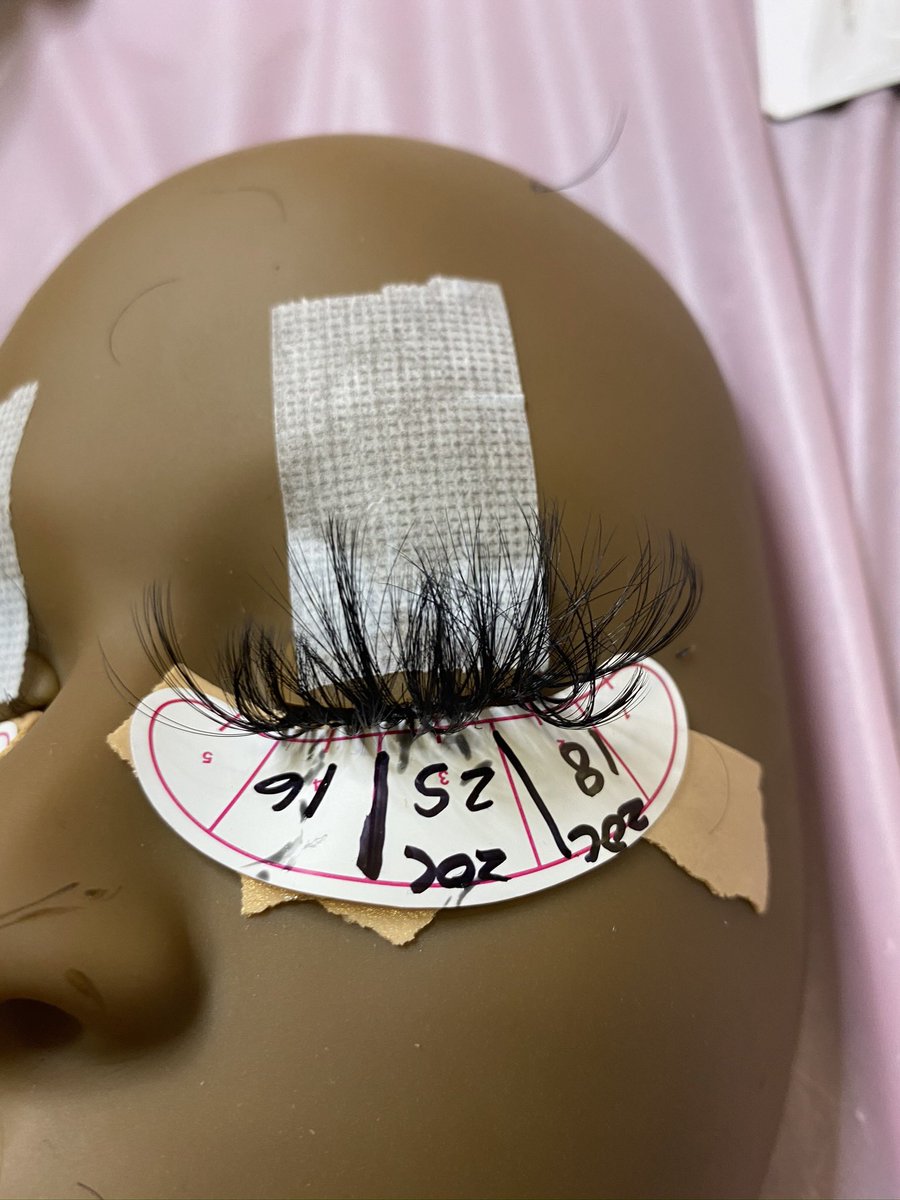 chanelanico's tweet photo. my students so raw wtf 😍😍😍 the next millionaire in the making !come train #theCHANELway, trainings are available every friday, saturday &amp; sunday💕

#pvamu #pvamu25 #pvlashes https://t.co/6mGsu2gKjS