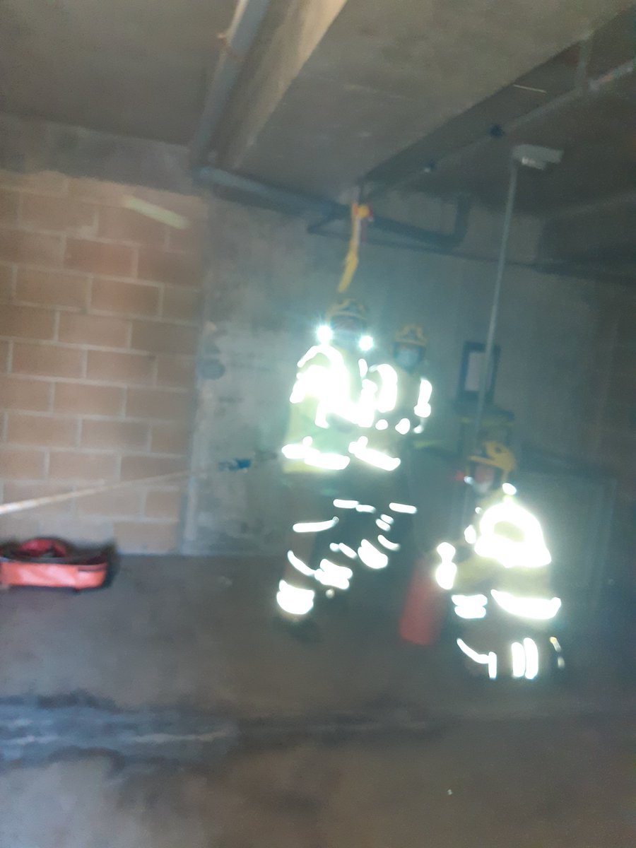 HIWFRS_LandD's tweet photo. Today our #RedSquad #Trainees took part in #SWAH Scenarios and practical #assessments #LotsOfRope #ConfidenceAtHeight #MoreThanJustFires https://t.co/i1hvBiDFQ6