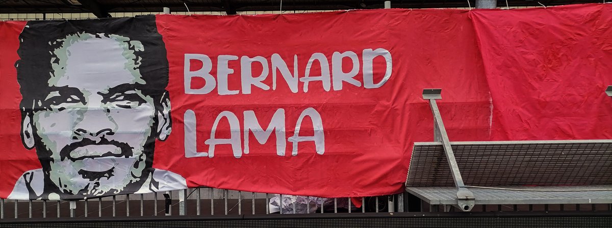 SBrestois1950's tweet image. Bernard Lama : on n'avait jamais vu un tel gardien à Brest et on n'en a plus vu par la suite. Un spectacle à lui tout seul ! Fantastique !
#SB29 @CelticUltras @BlamaOfficiel 
Image : @Max_Gou