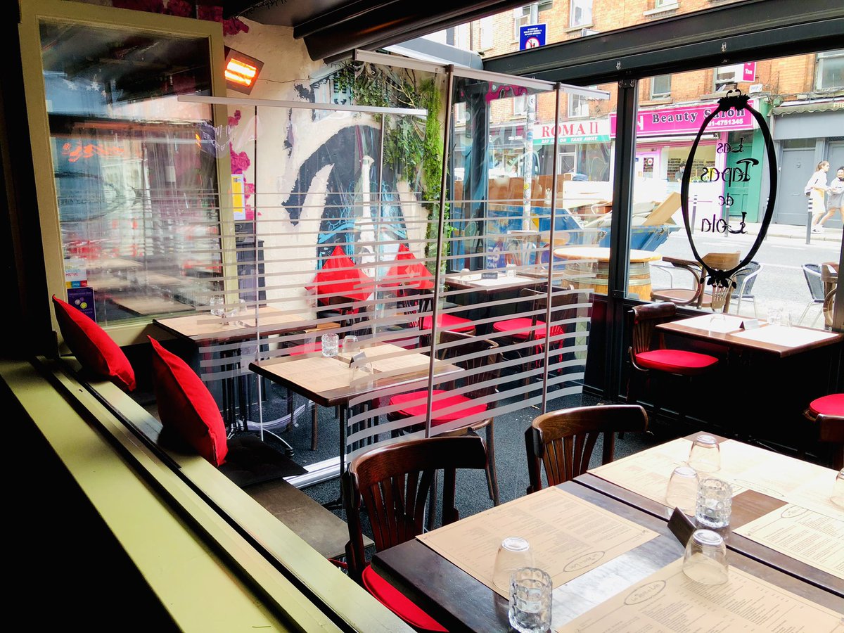 LasTapasDeLola's tweet photo. Playing around on our #terrace today dreaming of serving #tapas &amp; #yum #vino #rollonjune #outdoordining #lastapasdelola 😍❤️ https://t.co/a2rdNR5Vb7