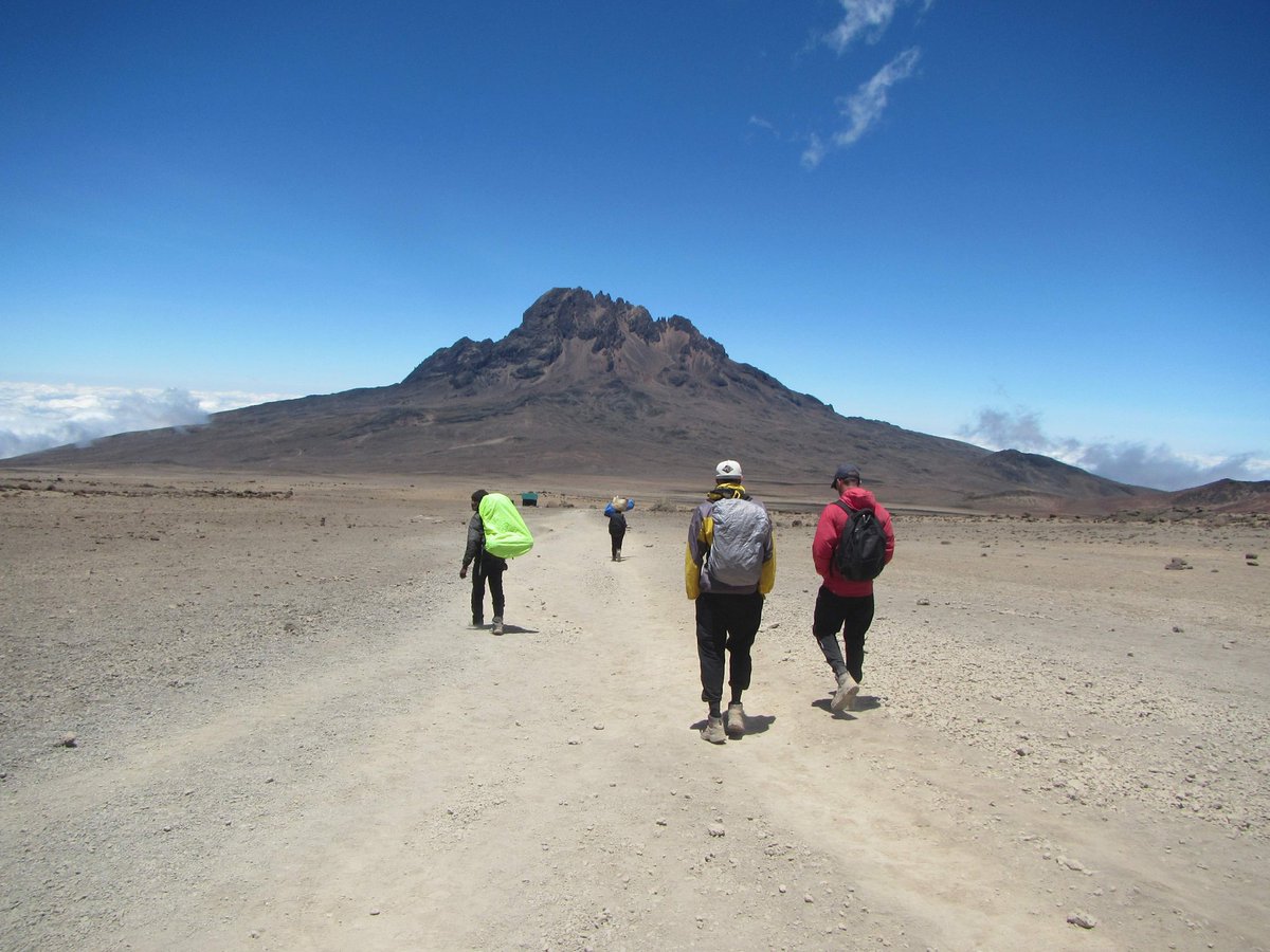 SpikyTours's tweet photo. When hiking always remember the 7 principals of @leavenotrace 
#lnt #leavenotrace #hiking #hikingtrails #trekkingadventures #responsible #hikingrules #spikytours #mountaineering #safaritravels #travelling https://t.co/VCrTOxza0h