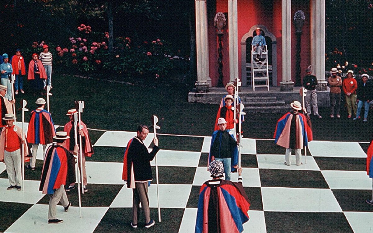 ListeningToFilm's tweet photo. Day 21 of #StuffILove
THE PRISONER is a show I fell in love with from the first time I saw the extended opening sequence that is the only backstory you get. Surreal, bizarre, and absolutely brilliant. If you haven’t seen it, it’s only 17 episodes, so what are you waiting for? https://t.co/r2ESbAt40e