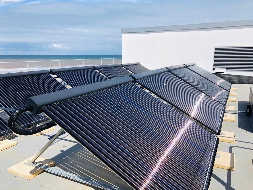 Solmatix's tweet photo. An install by the Solmatix team in Hornsea ☀️ 270 tubes installed and commissioned on this leisure centre, along with 12kWp of Solar PV.
🖥https://t.co/6MmPme2GpQ
📧info@solmatix.com
📱02890824000
#Solmatix #SolmatixRenewables #renewables #renewablesenergy https://t.co/uPJ0jEmmR8