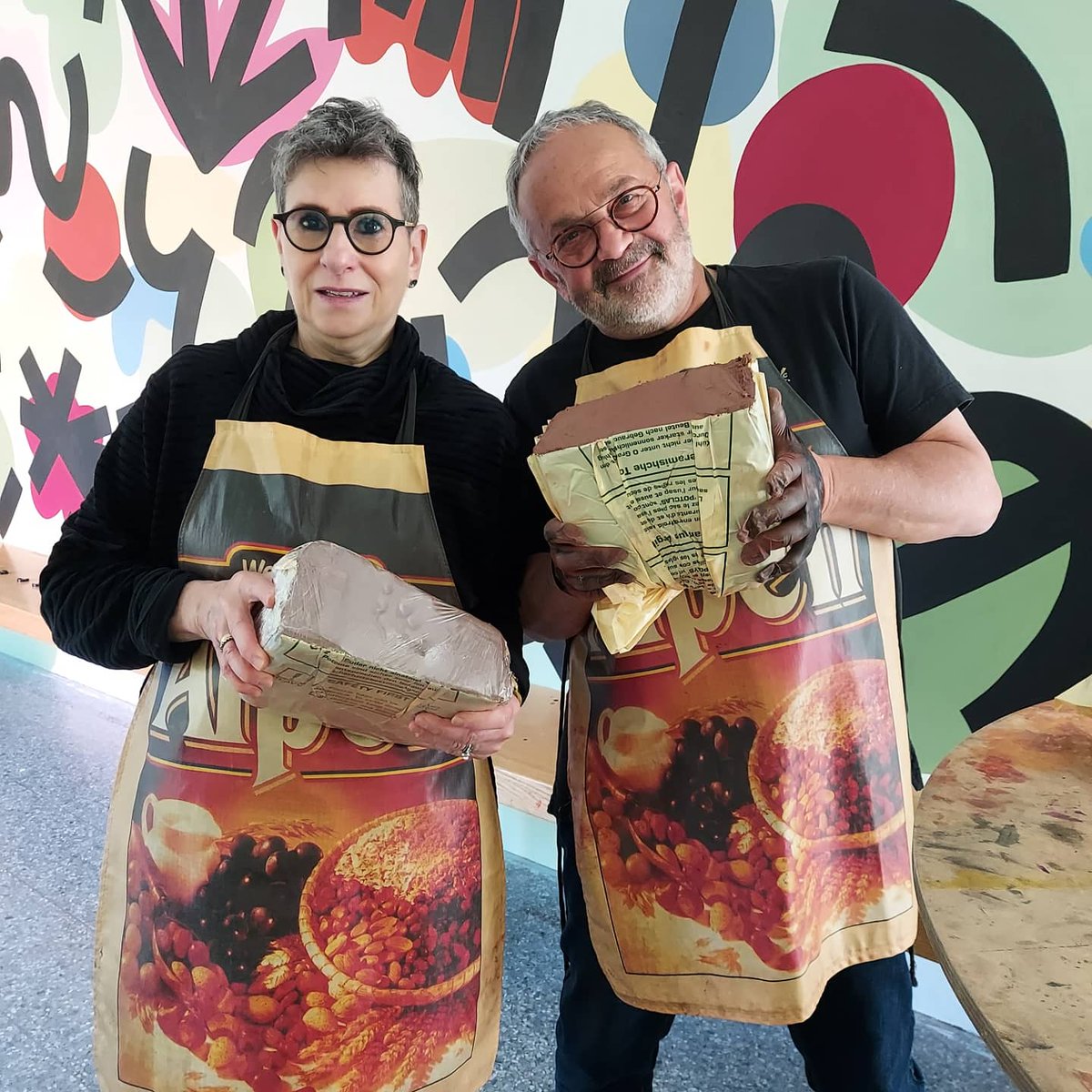 lucyturnerwhit's tweet photo. Today we put together 24 clay kits for our #StillParents group. Participants across the country will receive a #claykit & embark on a 3 month clay project, led by artist #emilietaylor. Thanks to our friends @potclays for providing & supporting the materials for the kits. https://t.co/Cs8gNrvSwm
