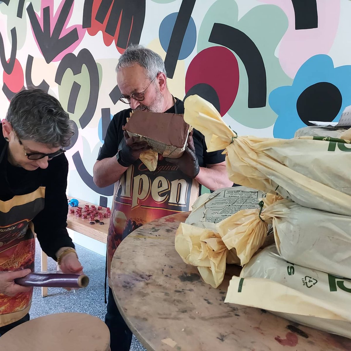 lucyturnerwhit's tweet photo. Today we put together 24 clay kits for our #StillParents group. Participants across the country will receive a #claykit & embark on a 3 month clay project, led by artist #emilietaylor. Thanks to our friends @potclays for providing & supporting the materials for the kits. https://t.co/Cs8gNrvSwm