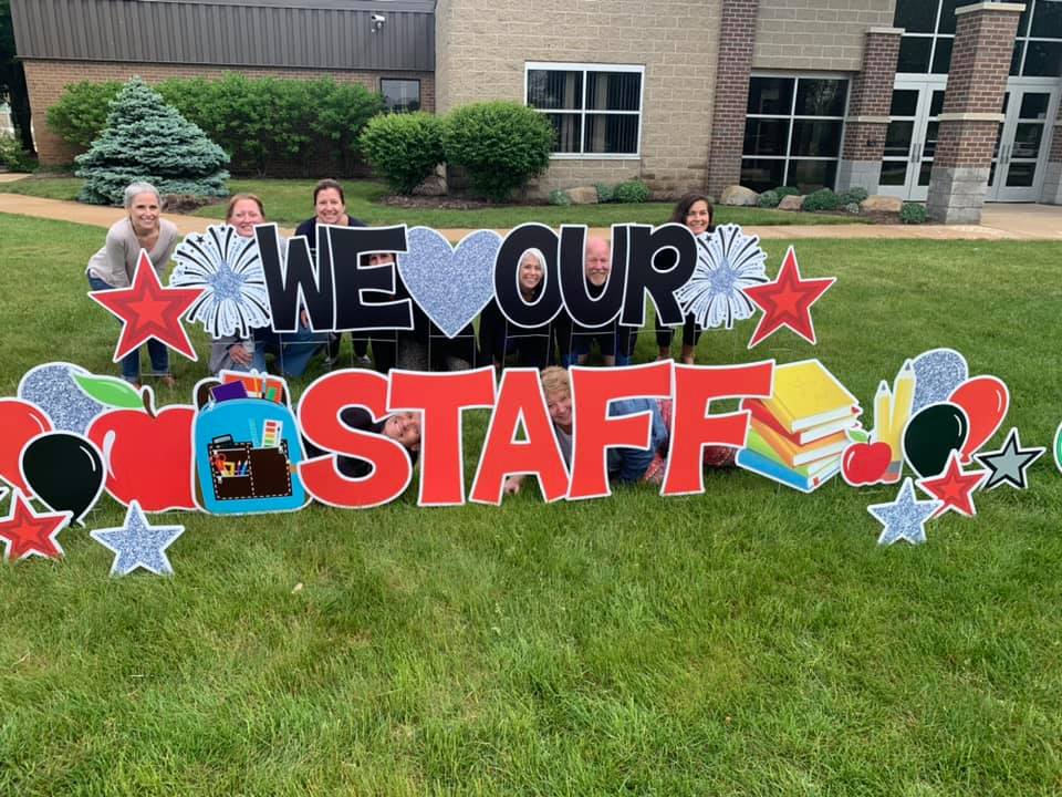 We know we are bias, but we think our staff is pretty great so we had #cardmyyardholland help us show them today! #thankateacher #careerlinetech #TechProud