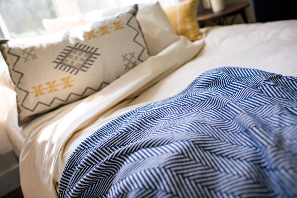 American Blossom Linens tweet media