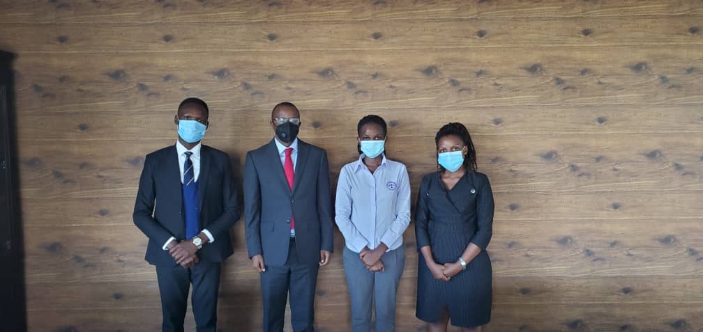 uculawsociety's tweet photo. It has been a great evening well spent with Counsel Bernard Oundo, the President @ealawsociety. We are grateful for the guidance and counsel he has rendered in regard to our forthcoming activities. 
@BmalinguOundo https://t.co/nHVLMHUBH5
