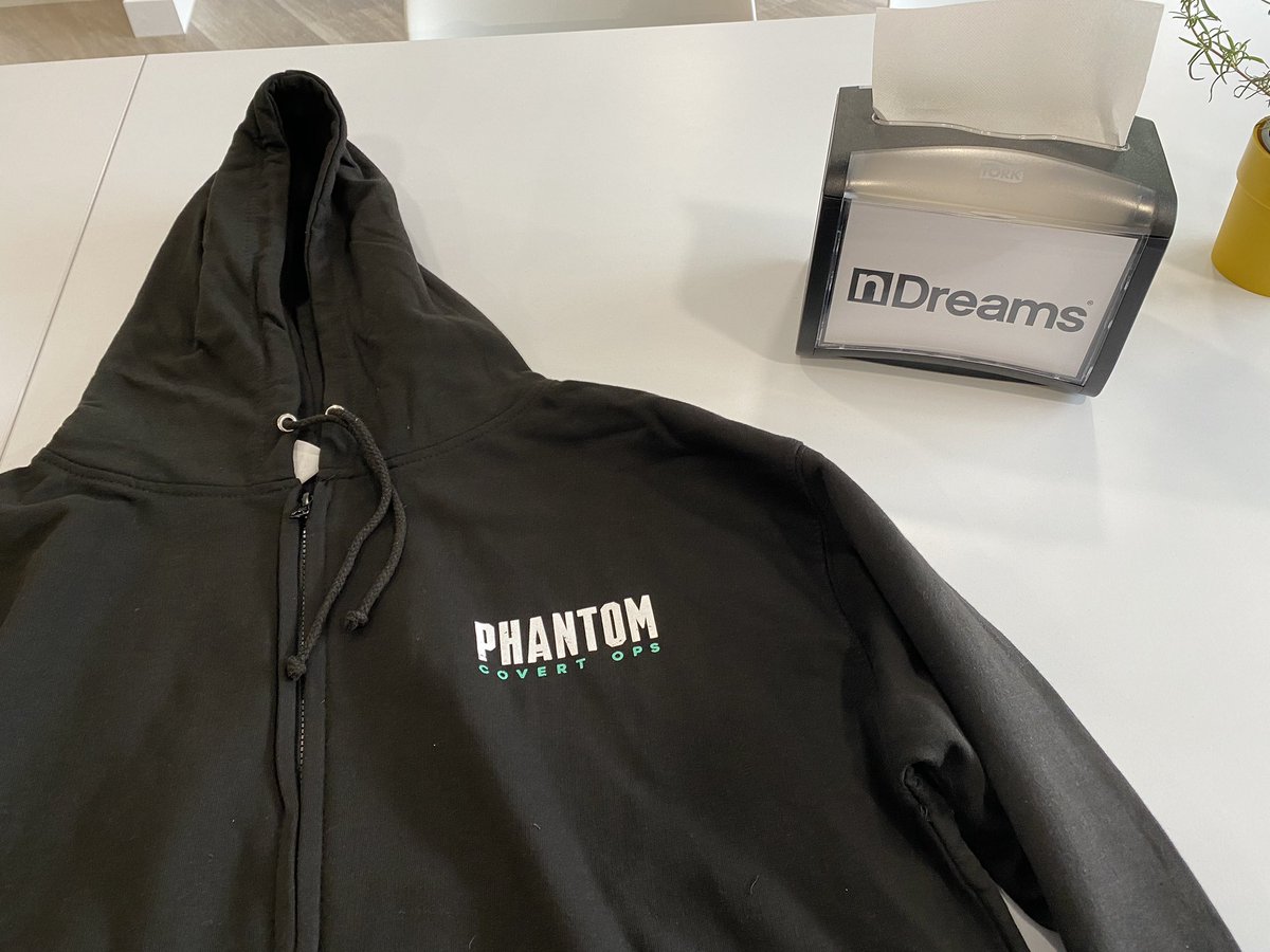 jimmysbowers's tweet photo. Loved visiting the @nDreamsVR studio and meeting some of the team face-to-face. Everyone has been LOVELY and I even managed to bag myself some spicy ๐ถ #PhantomVR merch (thanks @Nothingbutso ๐). https://t.co/RCAxB1iy6g