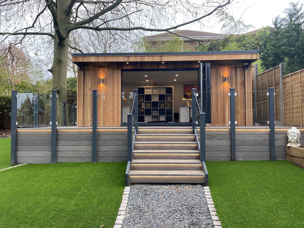 fmbuilders's tweet photo. This striking garden room by @Oakstons has won the Small Renovation Project award at the Southern Counties #MBAwards. 😍 This #MasterBuilder designed &amp; built the room &amp; overcame the challenges of a sloped site &amp; late changes to the project. It looks like a perfect place to relax! https://t.co/fFQjB7GDDg