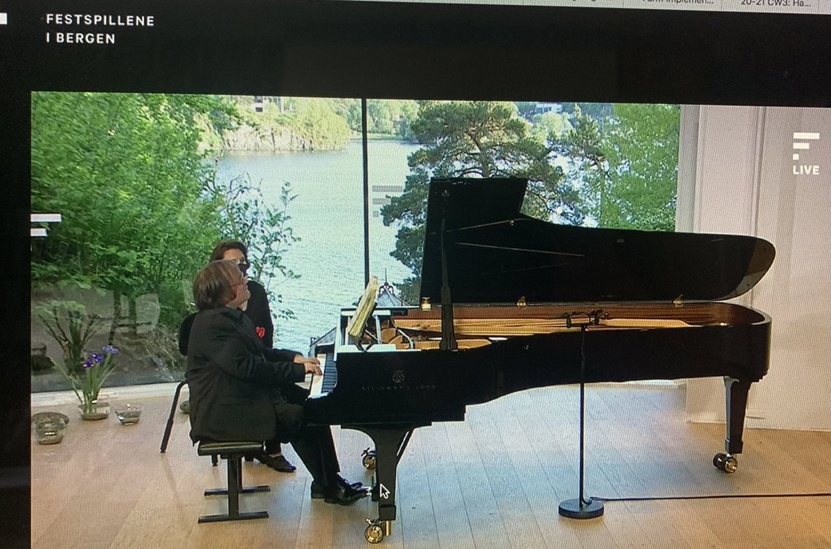 fionatalkington's tweet photo. Former @BBCRadio3 #NewGenerationArtist Christian Ihle Hadland playing live tonight. The gorgeous setting is #Troldhaugen #festspillene21 #Bergen #Norway #piano Many thanks @Festspillene & team. https://t.co/2NaCHKTyw6