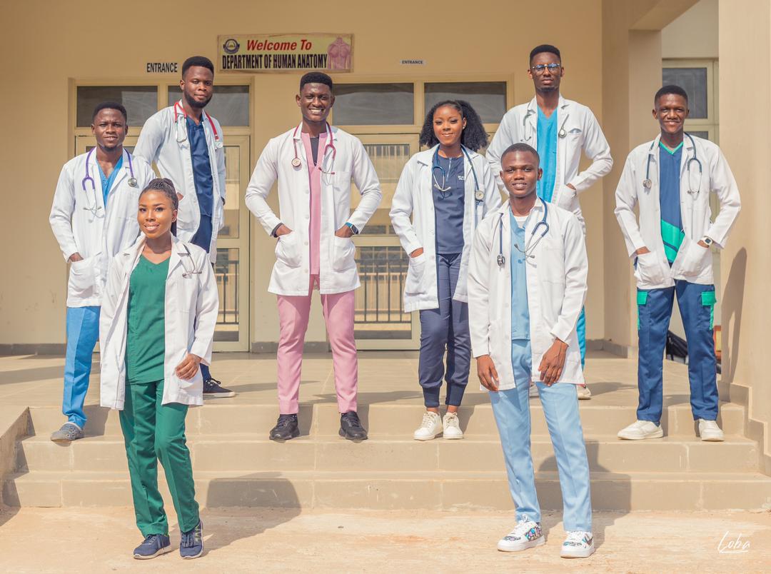 the27thiconics's tweet image. We did it!!
We won!!
We are resilient!!
We are Icons!!!!

27th on the 27th.
#Echoke