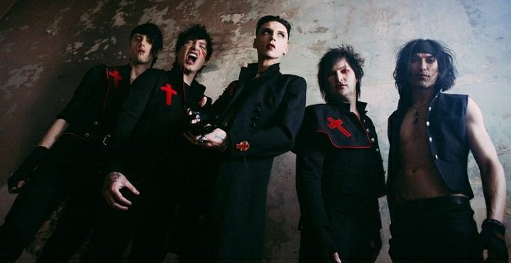 PAM_Ea271315's tweet photo. https://t.co/uip3wbrpv4 π―π₯π₯π₯
@blackveilbrides #Thephantomtomorrow #fieldsofbone @andyblack @JakePittsBVB @JinxxBVB @christiancoma @LonnyEagleton https://t.co/S7qUoBLCpR