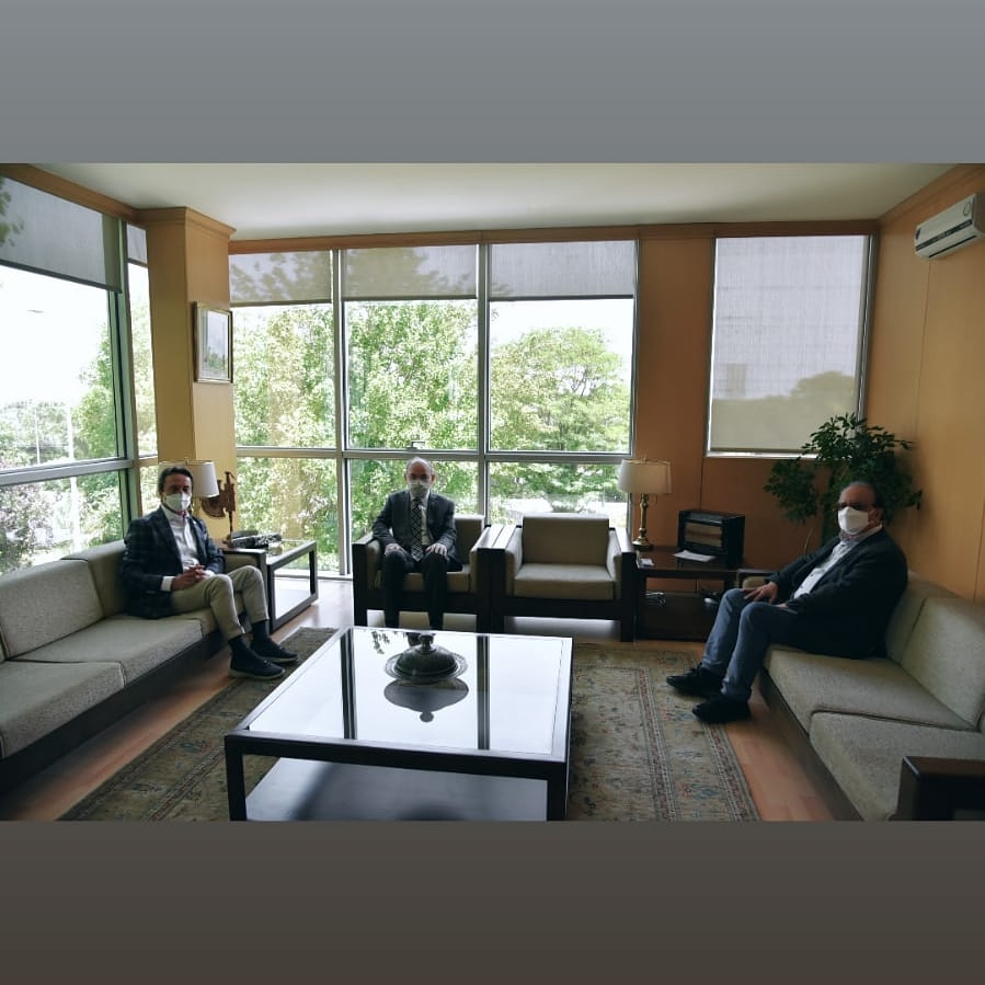 Geçtiğimiz günlerde annesi Saide Zorlu’yu ebedi yolculuğuna uğurlayan Zorlu Holding Yönetim Kurulu Başkanı Ahmet Nazif Zorlu’ya ülkemizin ve Manisa'nın gurur kaynağı Vestel City'de başsağlığı ziyaretimiz. 
Allah mekanını cennet eylesin.