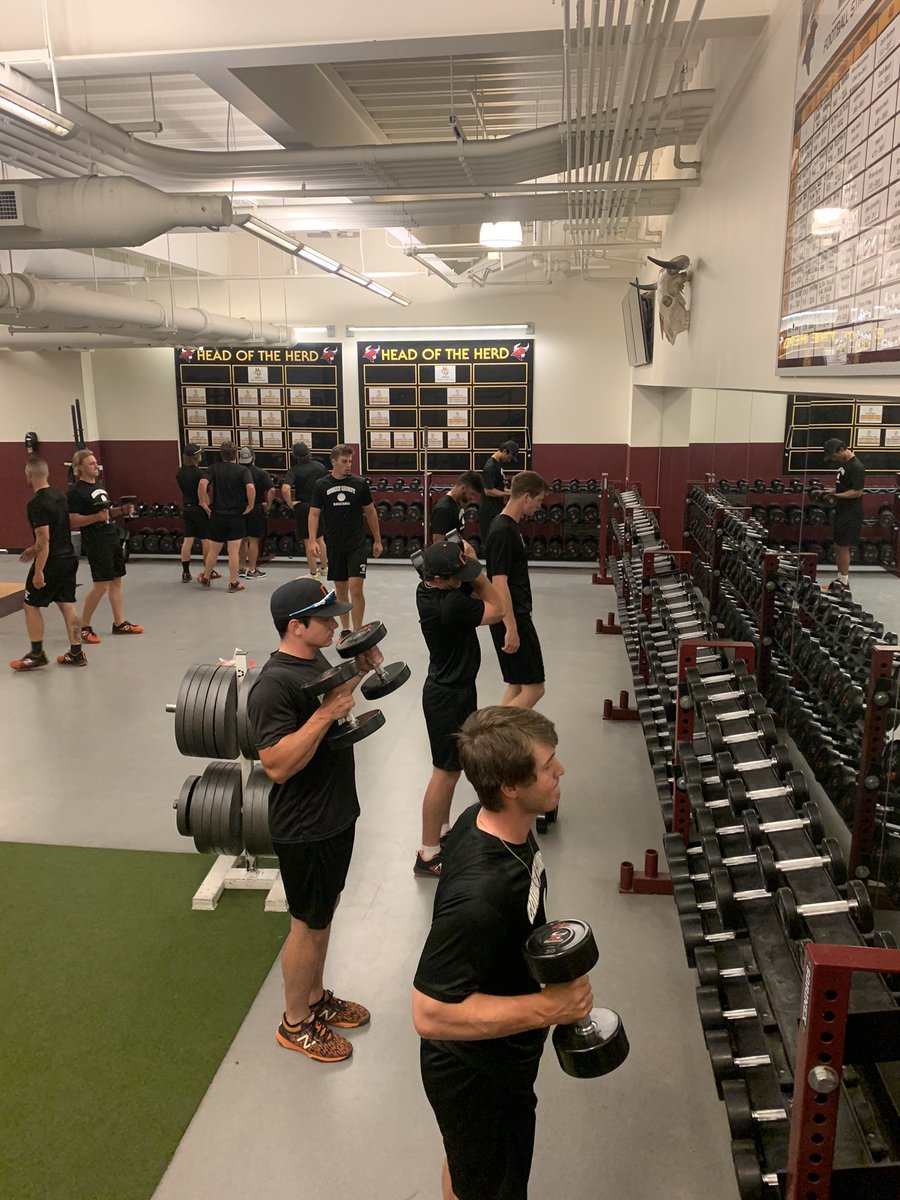 CowleyBaseball's tweet photo. Shoutout to @MesaStrength for allowing our guys to get a workout in this morning!! First class facilities! #BB4L https://t.co/JnRddVThCJ