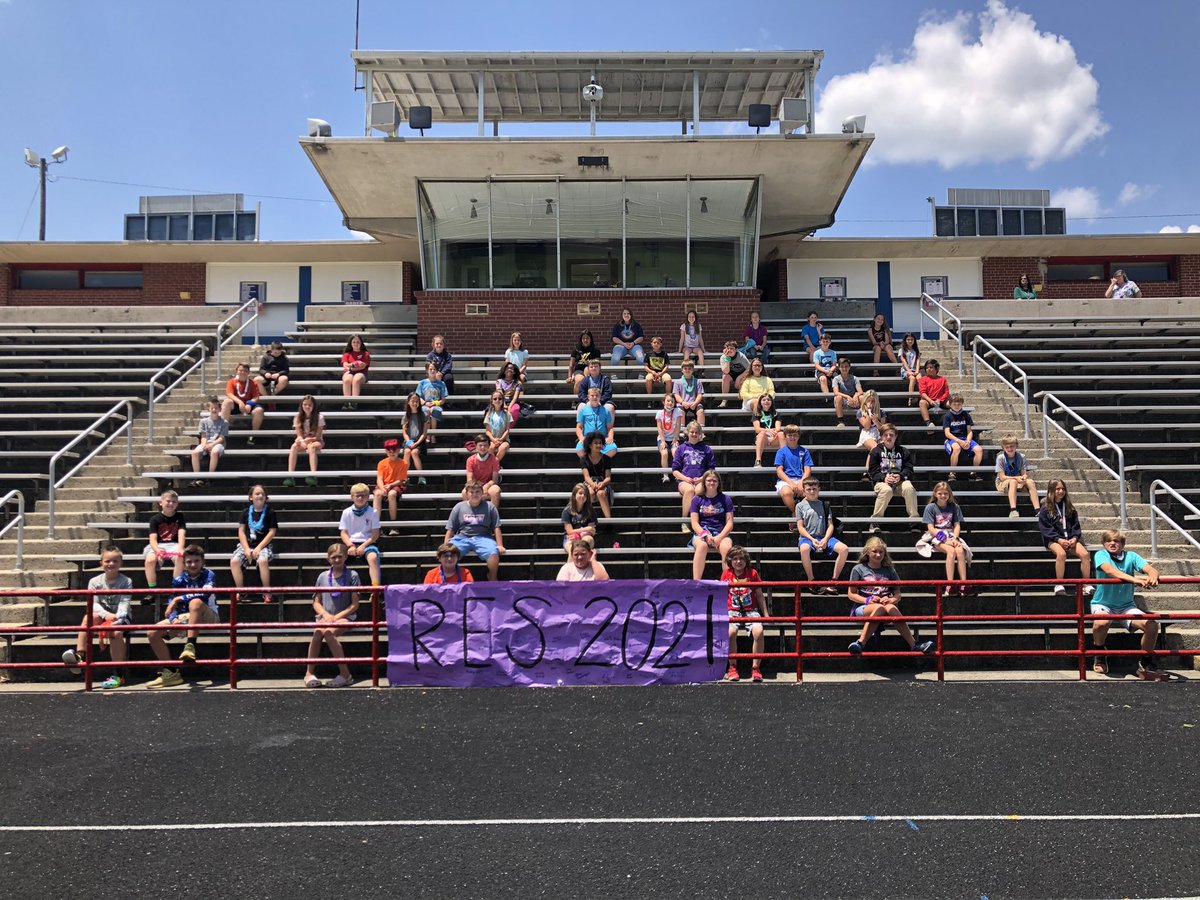 5th Grade Ceremony ready! Thank you so much to <a href="/EastRowanHS/">EastRowanHS</a> for hosting our ceremony tonight! 💜🚀 <a href="/RES_RSSS/">Rockwell Elem NC</a>