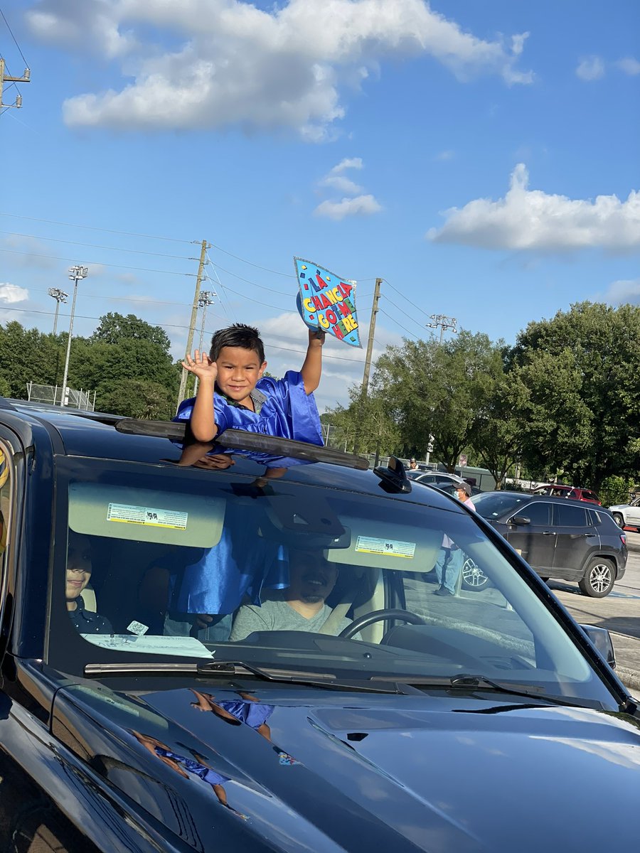 Vines_AISD's tweet photo. On yesterday we celebrated our Kindergartners! They are 1st Grade Ready!! #VinesStrong #KindergartenHereWeCome #AldineAnywhere ๐งธ๐๐ https://t.co/6kRFDWubSa