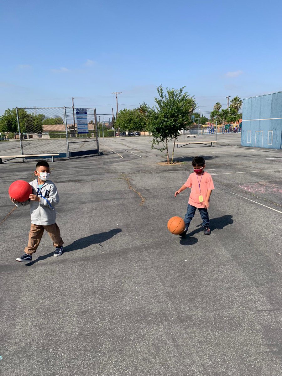 ElDoradoBears's tweet photo. @ElDoradoBears Had a blast today with play equipment at recess! Always ready to play safely and responsibly! #LDNEStartStrong @LDNESchools @LASchools @Kelly4LASchools #RiseandSoar34 #LDNETeachersRock https://t.co/wEGIXsZt82