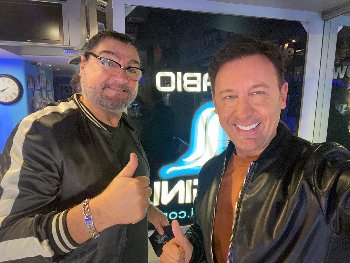 MartinRussoOk's tweet photo. Apoyando a mi amigo @cuggini_fabio La clandestina! Haciendo el corte Luis Miguel! https://t.co/PGVIWmfZDK