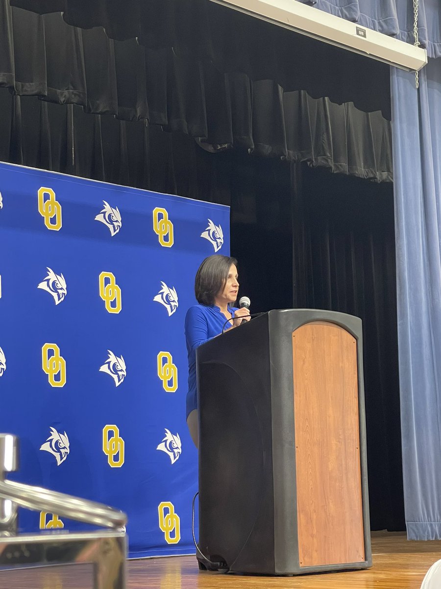 You wanna see the BEST Superintendent in the Nation?? Here she is!  Thank you Mrs Carr, for everything you do for our kids and communities! <a href="/OdemEdroyISD/">Odem Edroy ISD</a> <a href="/OdemJuniorHigh/">OdemJuniorHigh</a> <a href="/odemhs/">Odem High School</a> <a href="/OeisdO/">OEISD Communications Officer</a> <a href="/lares_ms/">Ms_lares</a>