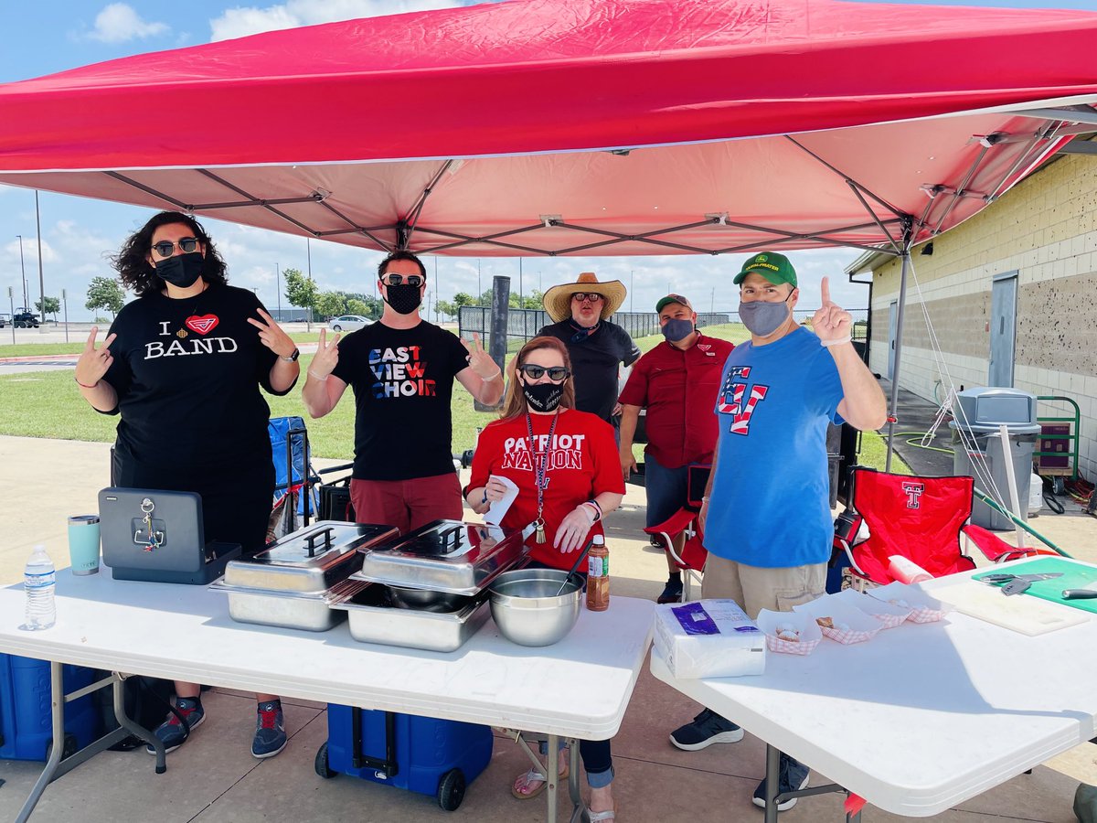 EastViewHS's tweet photo. Best EVer, first EVer, Field Day 2021! https://t.co/GEMaURseiV
