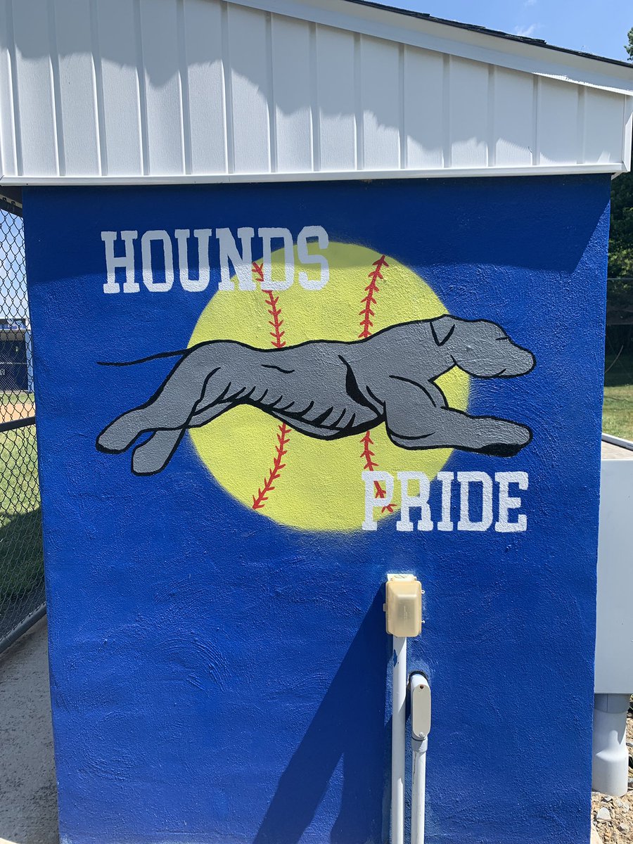 NBCArt's tweet photo. So proud of Isabel Connor, a senior in AP Art who inspires everyone to do their best. She painted the NB softball mural last week! @nbc_hsprincipal @nbc_super @EmerMatt @nbc_msprincipal @NBC_softball https://t.co/XaBKe4gVJC