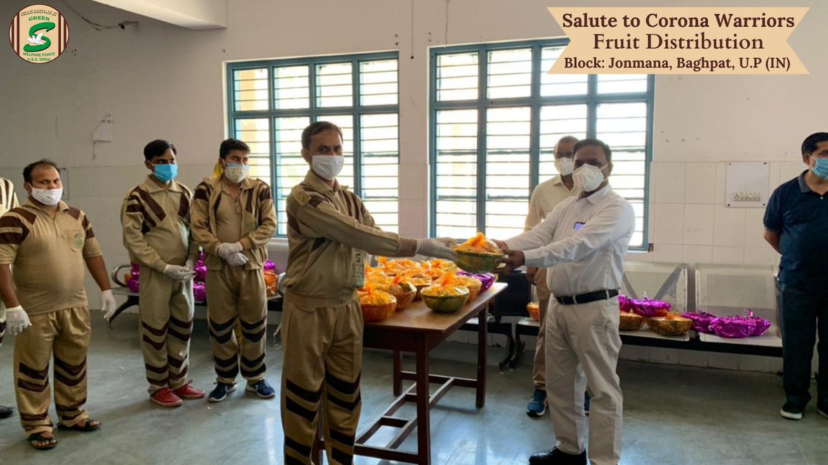 GreenSwelfares's tweet image. SALUTE TO CORONA WARRIORS- DOCTORS, NURSES, POLICE, AMBULANCE DRIVERS, CLEANLINESS WORKERS | FRUITS DISTRIBUTION-DSS VOLUNTEERS, JONMANA, BAGHPAT, UP
#coronavirus #SaluteToCoronaWarriors #CoronaWarriors  #COVID19 #COVID19India #Baghpat