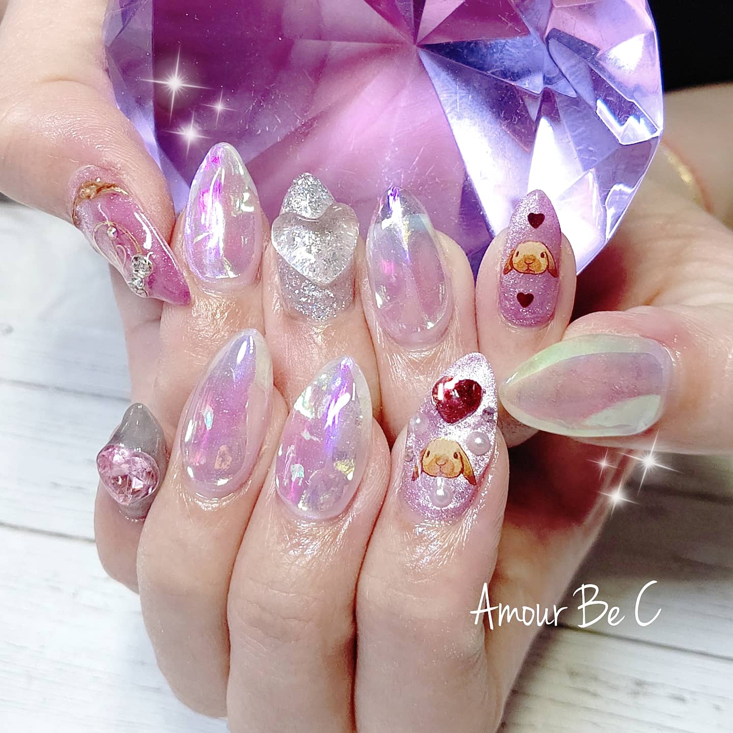 木屋町ネイルサロンamourbec 他店オフ無料 My Nail ２枚目ｉ様 ３枚目ｃちゃん です 可愛いうさぎのシールｎ様から 来月あらも 11th なもんで嬉しくて うるうるネイル 氷ネイル オーロラネイル クリアネイル セロハンネイル パウダー