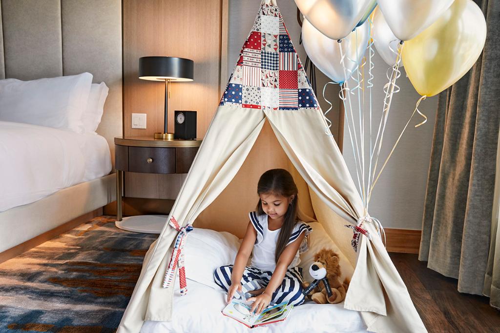 RitzCarlton's tweet photo. Creating #RCMemories for our smallest VIPs. #RitzKids https://t.co/hCQ2f3BUgL https://t.co/qa3YKspyfH