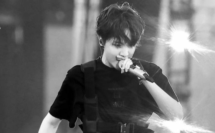 CNDLBTS's tweet image. Este hombre me puede demasiado