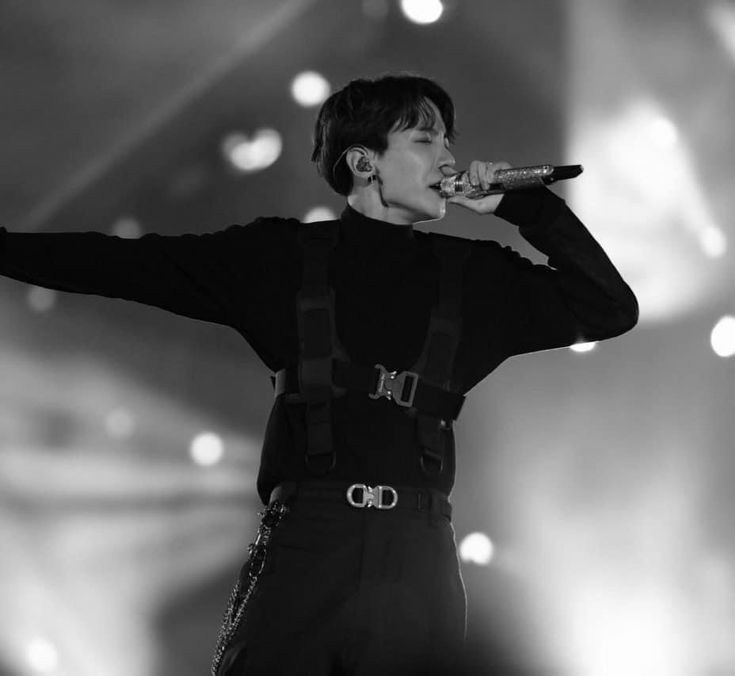 CNDLBTS's tweet image. Este hombre me puede demasiado