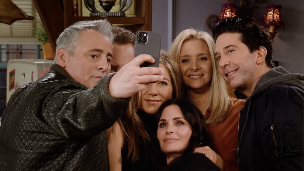OfficialPLT's tweet photo. This photo makes us happy ❤️ #FriendsReunion https://t.co/Q47HLoLSPJ