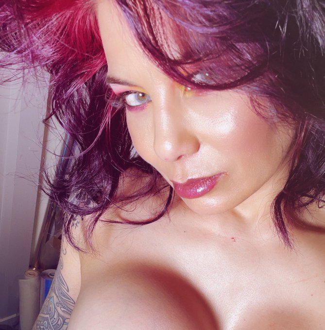 What&rsquo;s happening in the world these days? https://t.co/LBJyFcZo9j<a href="/tag/tbt"class="tags"><span>#tbt</span></a>