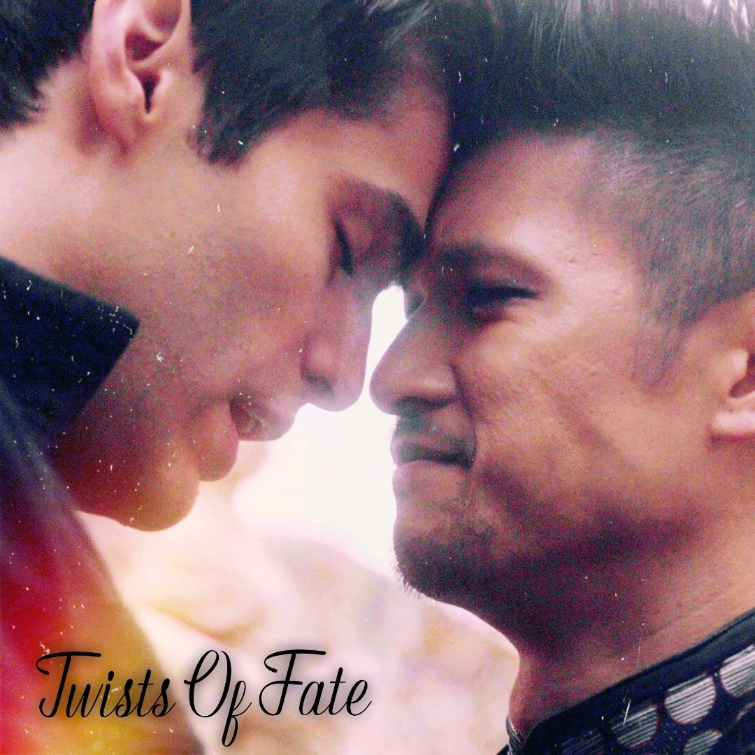 malec_lover's tweet photo. New Chapter is up yall!!!
I'M SORRY!!!! 
#twistsoffate #malecfic #malec #alphaomega #shadowhunters 
https://t.co/mypihWRMke https://t.co/EvClqs4yKf