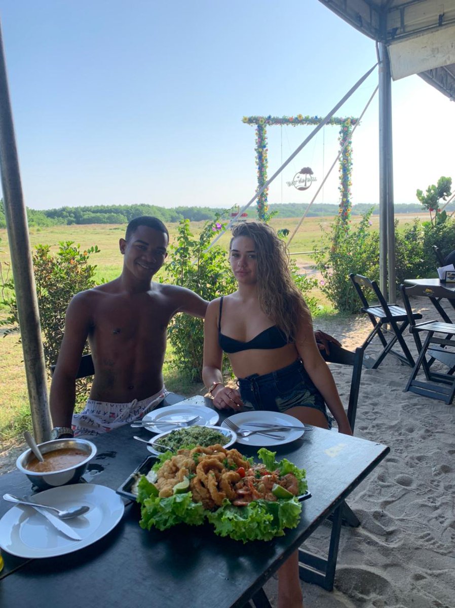 BenailtoF's tweet photo. Almoçando com minha princesa 😋💑👏 https://t.co/alWrm7V5w5