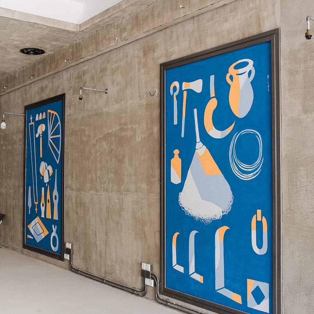 Soon MOSAIC will be landing in #Patras_most_creative_neighbourhood and we are thrilled to have part of its identity on our wall.
The UK based artist Bilos came to Patras, walked around the  #markato area and captured its unique history in a mural diptych called Never Lost Moments