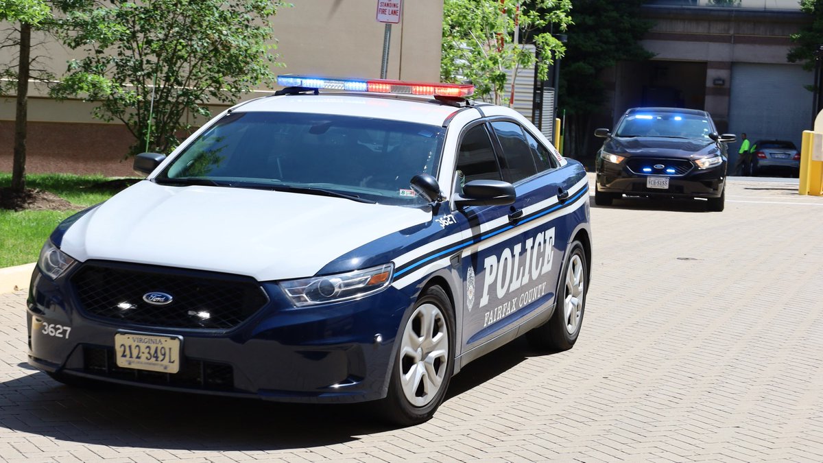 FairfaxCountyPD's tweet image. Two suspects from the Flint St. homicide have been taken into custody. Details will be shared by Chief Kevin Davis at a 6 p.m. news conference at Public Safety Headquarters. #FCPD