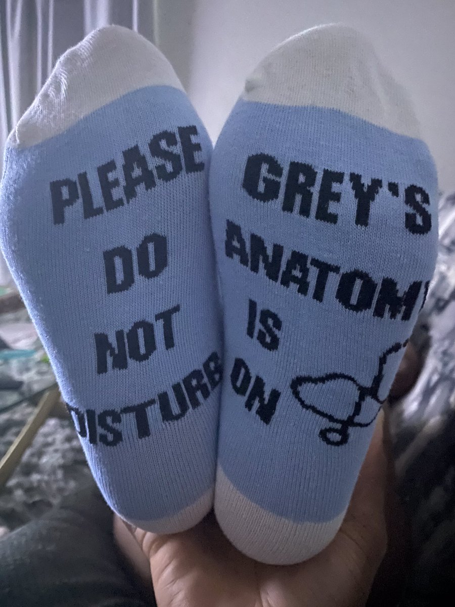 Lailey09's tweet photo. Y’all know what time it is!! #GreysAnatomy https://t.co/QlCE7HA6pr