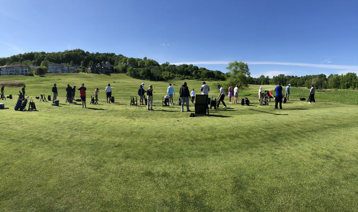 VictorBoysGolf1's tweet photo. What an awesome first day with the Boys and Girls Club of Rochester! We are beyond grateful to partner with Cobblestone CC to provide some golf opportunities to their youth members! Proud to have @VictorGirlsGolf involved as well! @TU4Community https://t.co/4atjLcXaAT