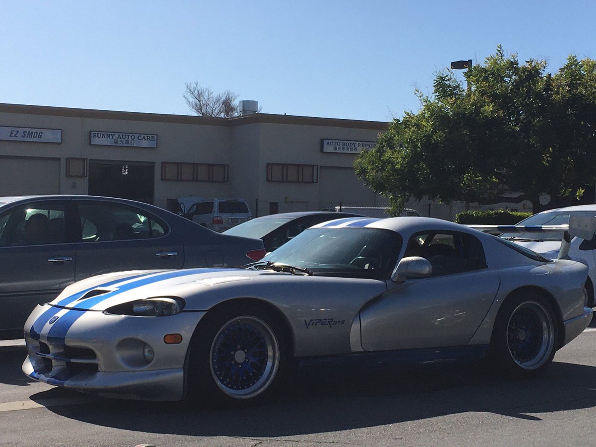 JoeyPenniman's tweet photo. Absolute legend commuting to work in his track-prepped Viper. #ViperTime #SanJoseGrandPrix #TrafficSucks https://t.co/Xf4URbgEVS