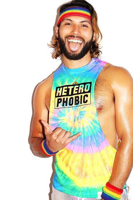 2 pic. quick go cop some gay shit ? #marekrichard https://t.co/91vaEVEnRD https://t.co/Wfl20z5Wsu