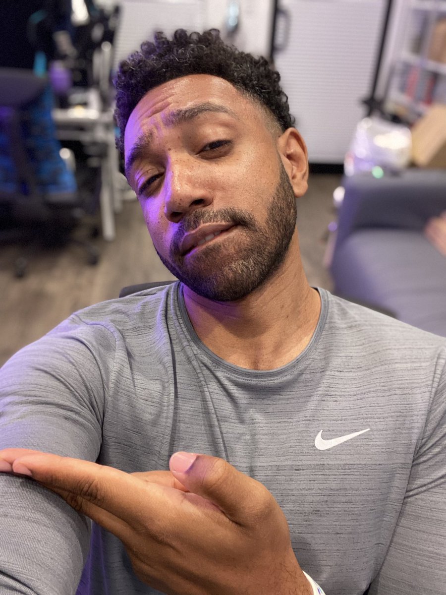 jdwitherspoon's tweet photo. Got a New haircut #sheeeeeeeeeesh https://t.co/UovxuZNJji