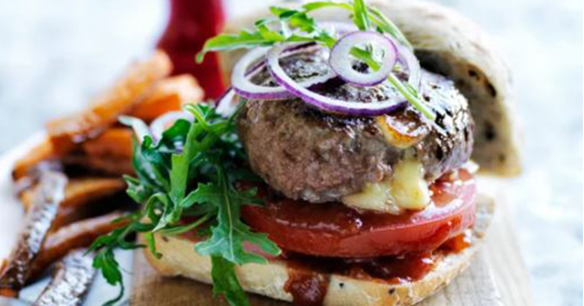 Today is #NationalBurgerDay! We've rounded up some amazing recipes by Australian Beef &amp; Australian Lamb!
🍔 Outback Beef Burger bit.ly/2RP2NAY
🍔 Three Cheese Beef Burger bit.ly/3fulDXn
🍔 Lamb Kafta Burgers bit.ly/3fsg4IG

What's your favourite burger?