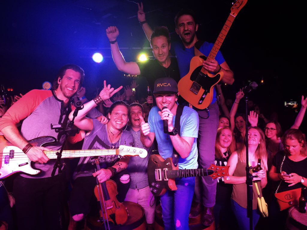 Good times back in 2016 <a href="/RedRockMKE/">Red Rock Saloon</a> Milwaukee, Wisconsin <a href="/TobyDFreeman/">Toby Freeman</a> <a href="/brandonrobold/">Brandon Robold</a> <a href="/EricDysart/">Eric Dysart</a> <a href="/BackroadAnthem/">Backroad Anthem</a> #tbt