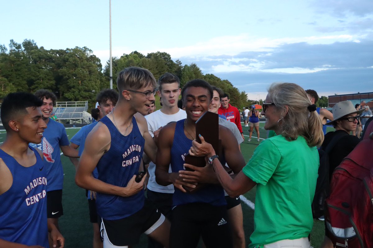 RichmondRsports's tweet photo. BOYS HIGH SCHOOL TRACK AND FIELD
2021 Class 3A, Region 7 Champions ... 
Madison Central 
@MadCentTrack https://t.co/SSQisgC0FK